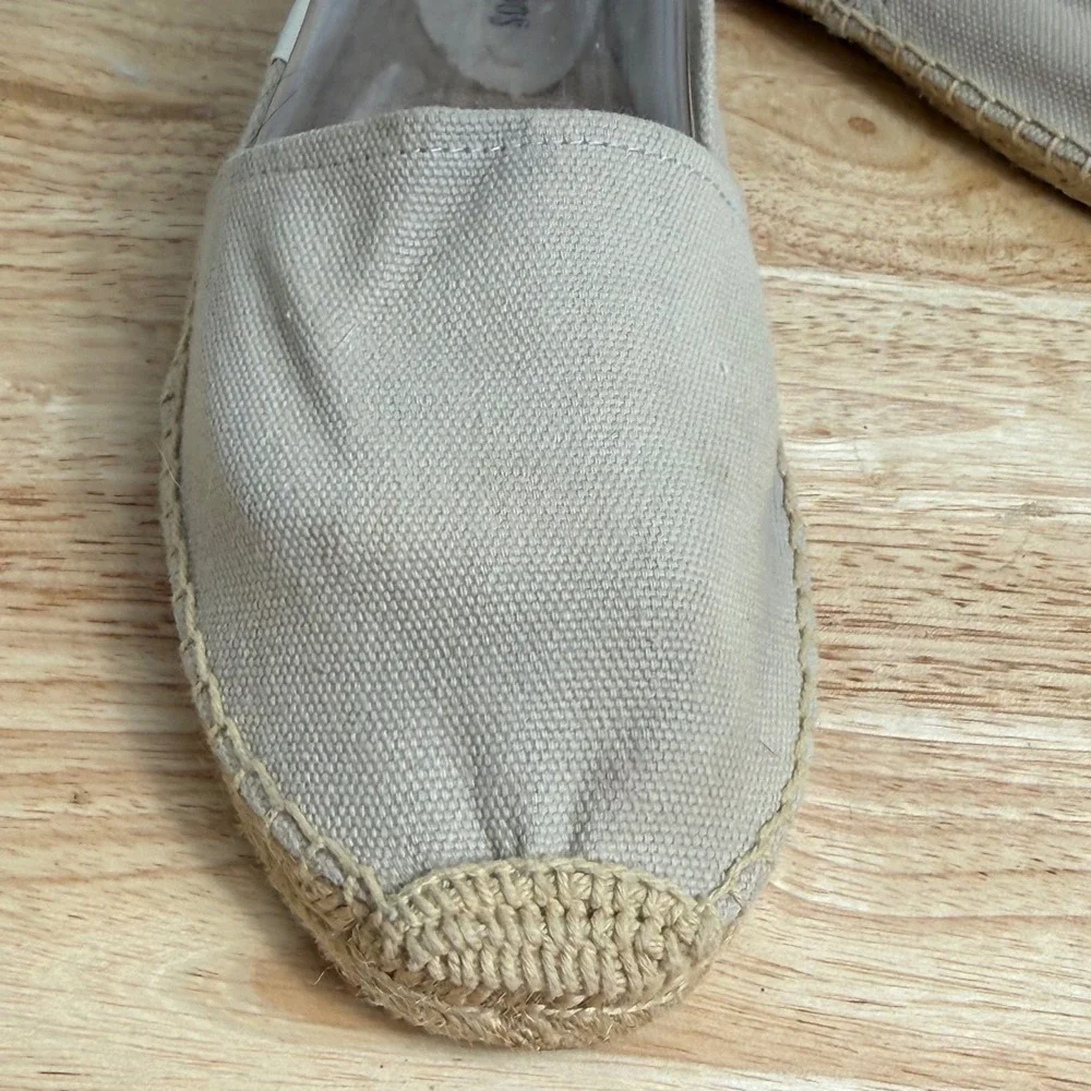 Soludos embrace effortless